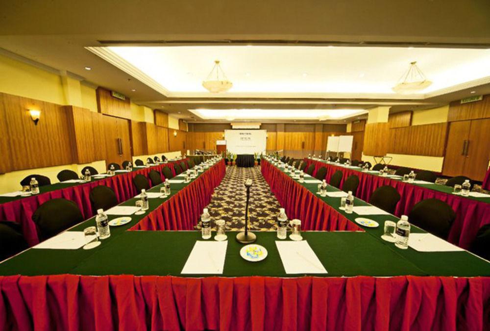 Flamingo Hotel By The Lake, Kuala Lumpur Ampang  Exterior foto